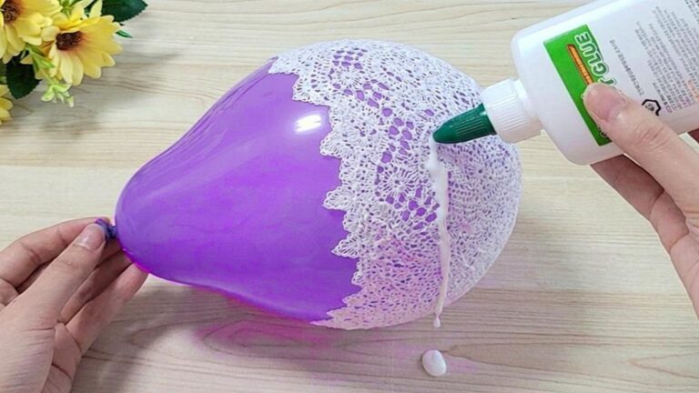 This simple idea transforms old lace into stunning decor pieces…