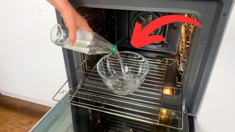This simple gesture keeps your oven spotless… no scrubbing required!