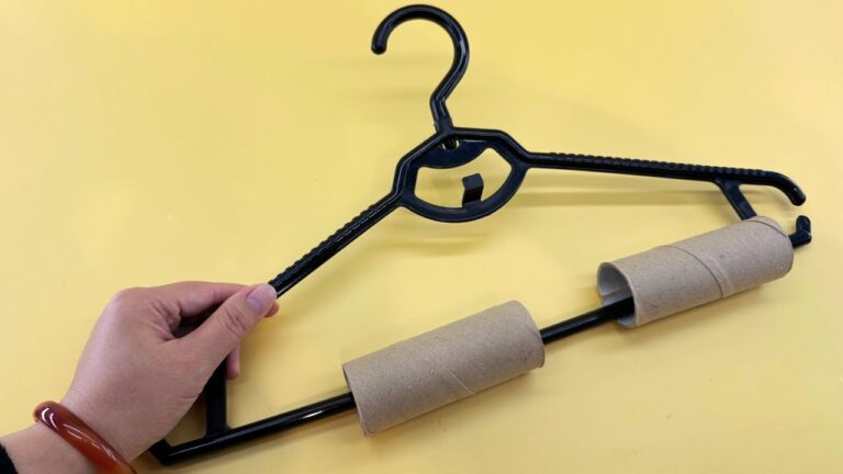12 Clever Clothes Hanger Tricks You Need to Try Today!