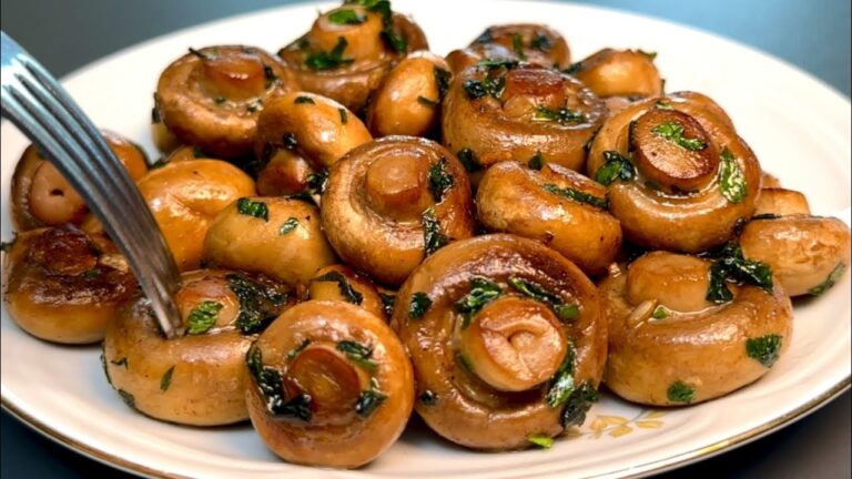 10 Delicious Garlic Mushroom Recipes Better Than Meat