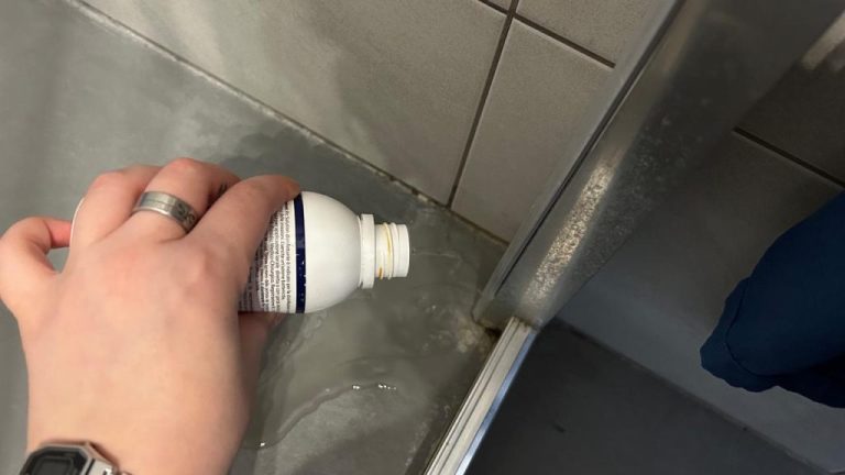 Say Goodbye to Moldy Showers: Keep Yours Clean for a Whole Month!